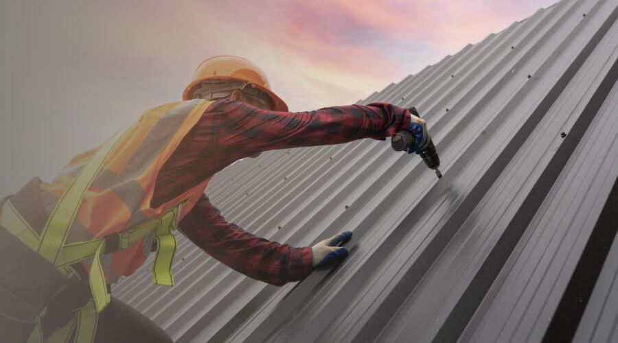 Professional gutter cleaning in East Elmhurst, NY